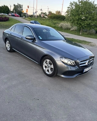 Mercedes-Benz Klasa E cena 82999 przebieg: 363000, rok produkcji 2018 z Rzeszów małe 704